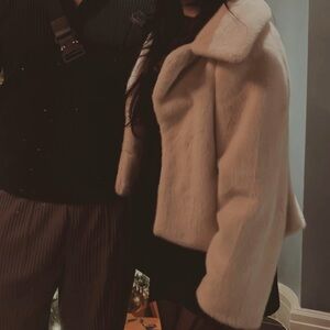 House of Harlow cream Faux fur jacket